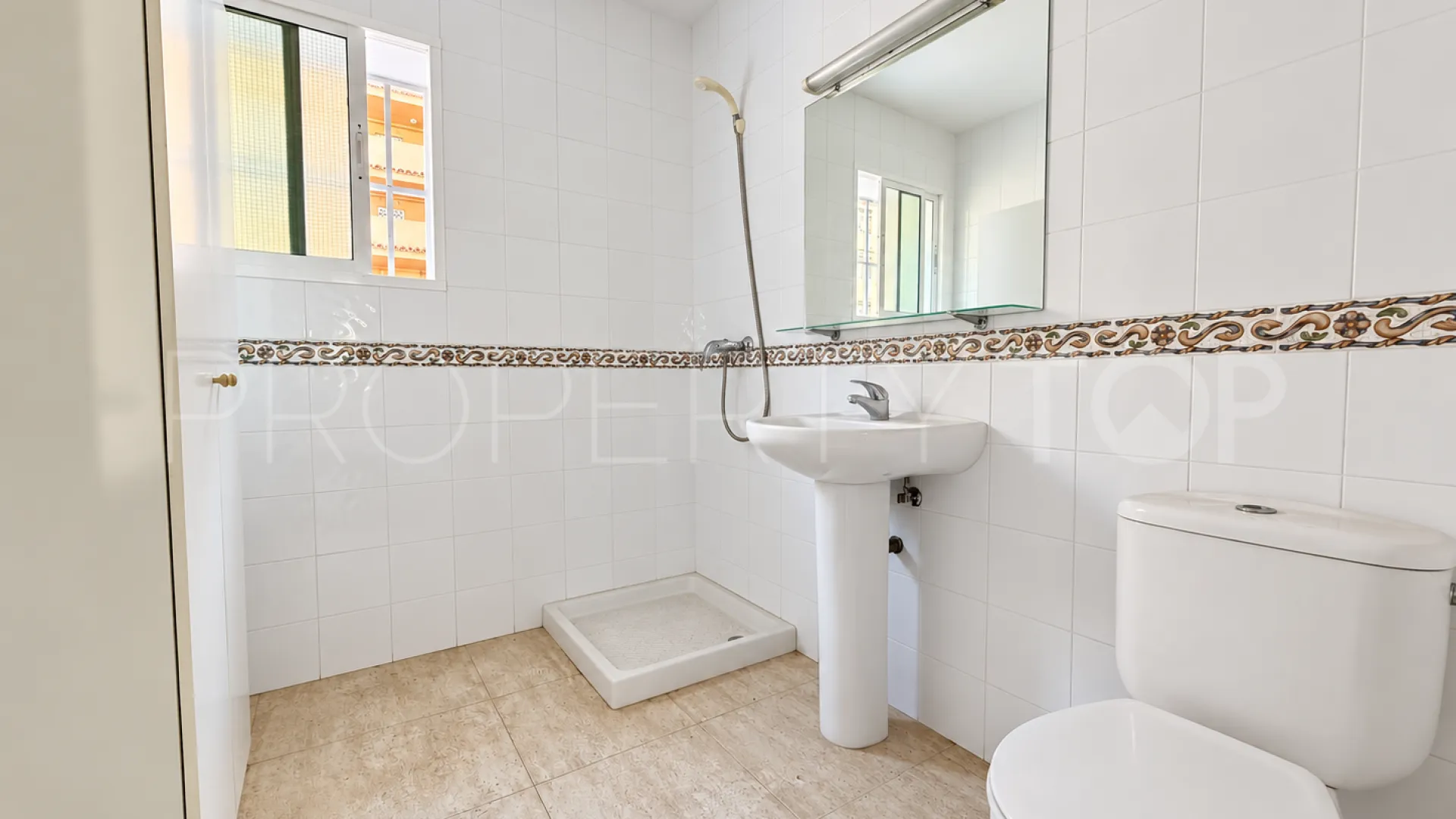 Fuengirola Centro, local comercial en venta