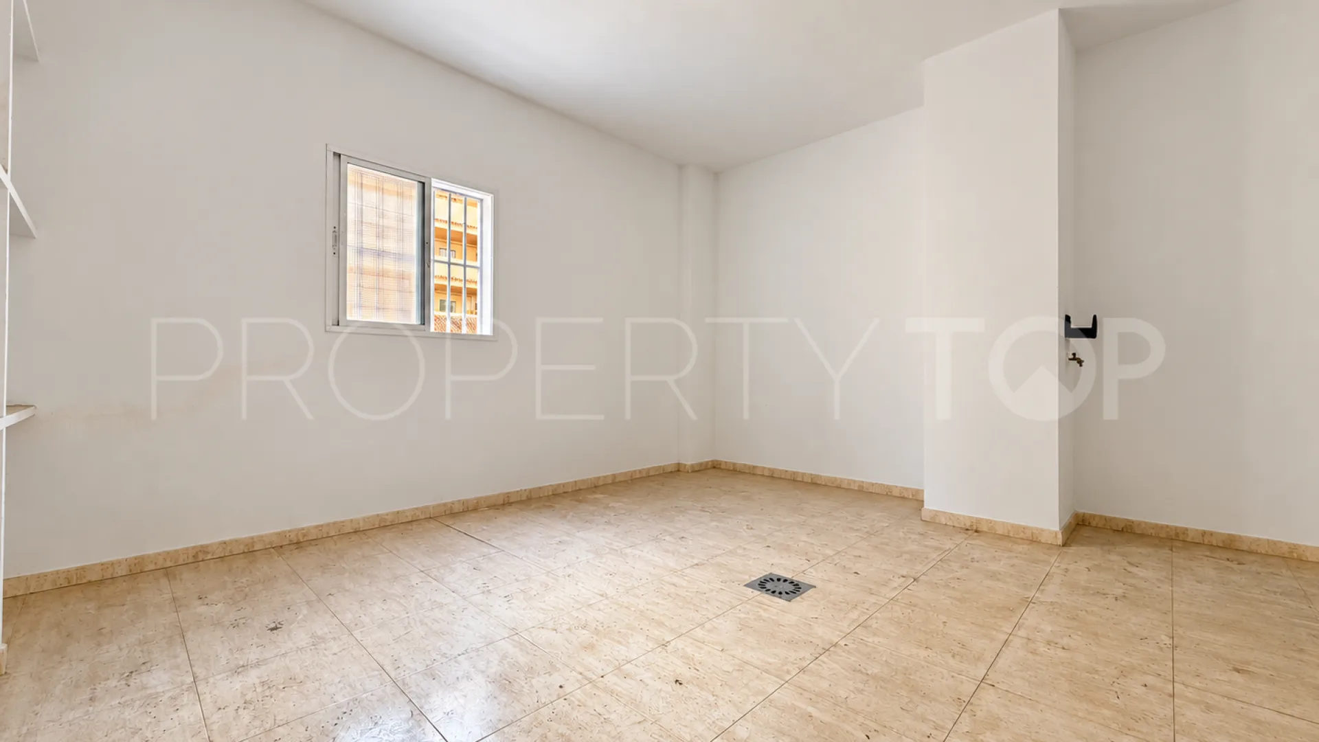 Fuengirola Centro, local comercial en venta