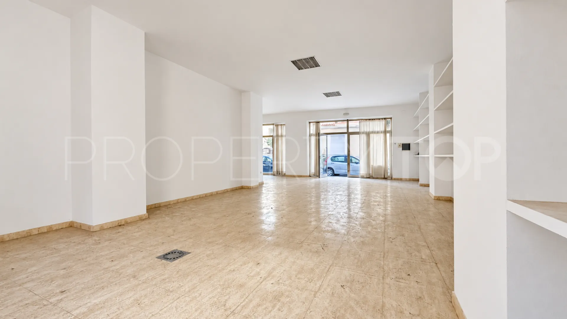 Fuengirola Centro, local comercial en venta