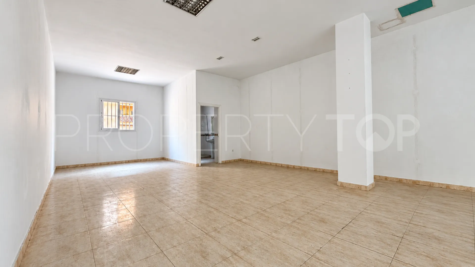 Fuengirola Centro, local comercial en venta