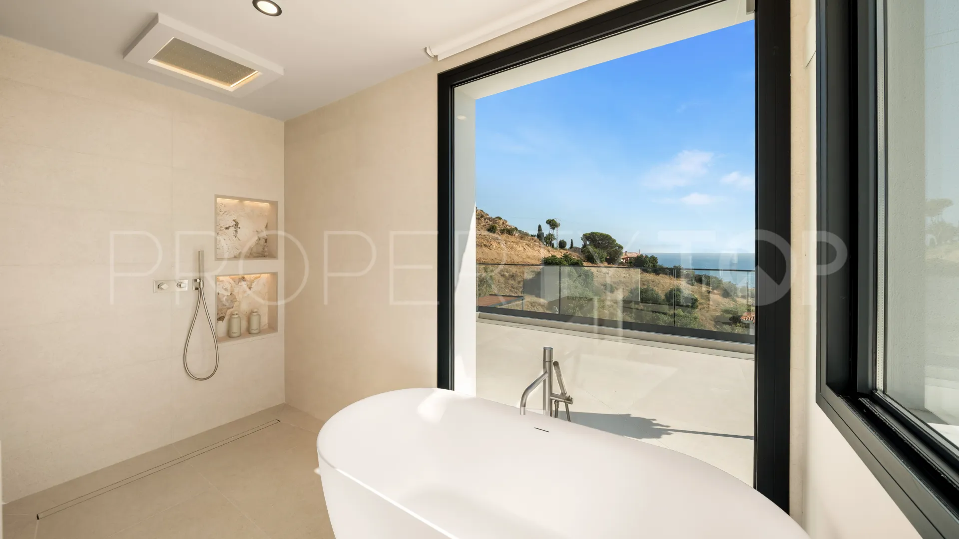 Villa en venta de 5 dormitorios en La Capellania
