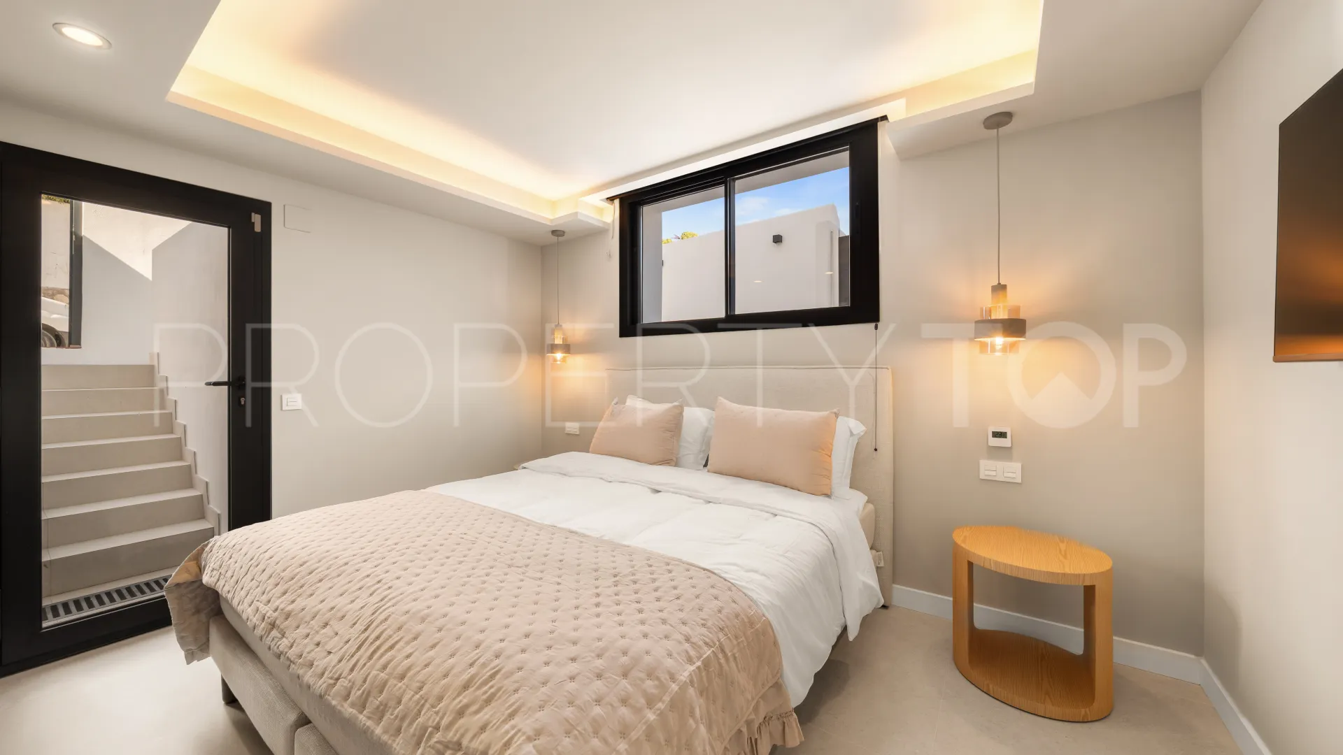 Villa en venta de 5 dormitorios en La Capellania
