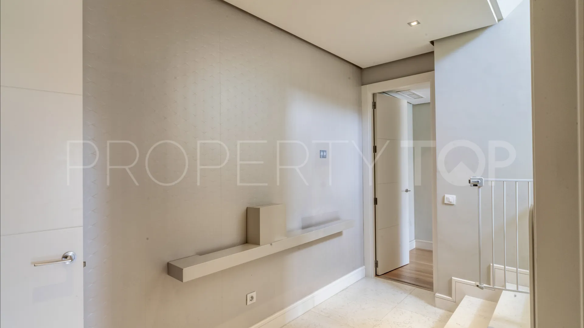For sale villa in Lomas de Magna Marbella