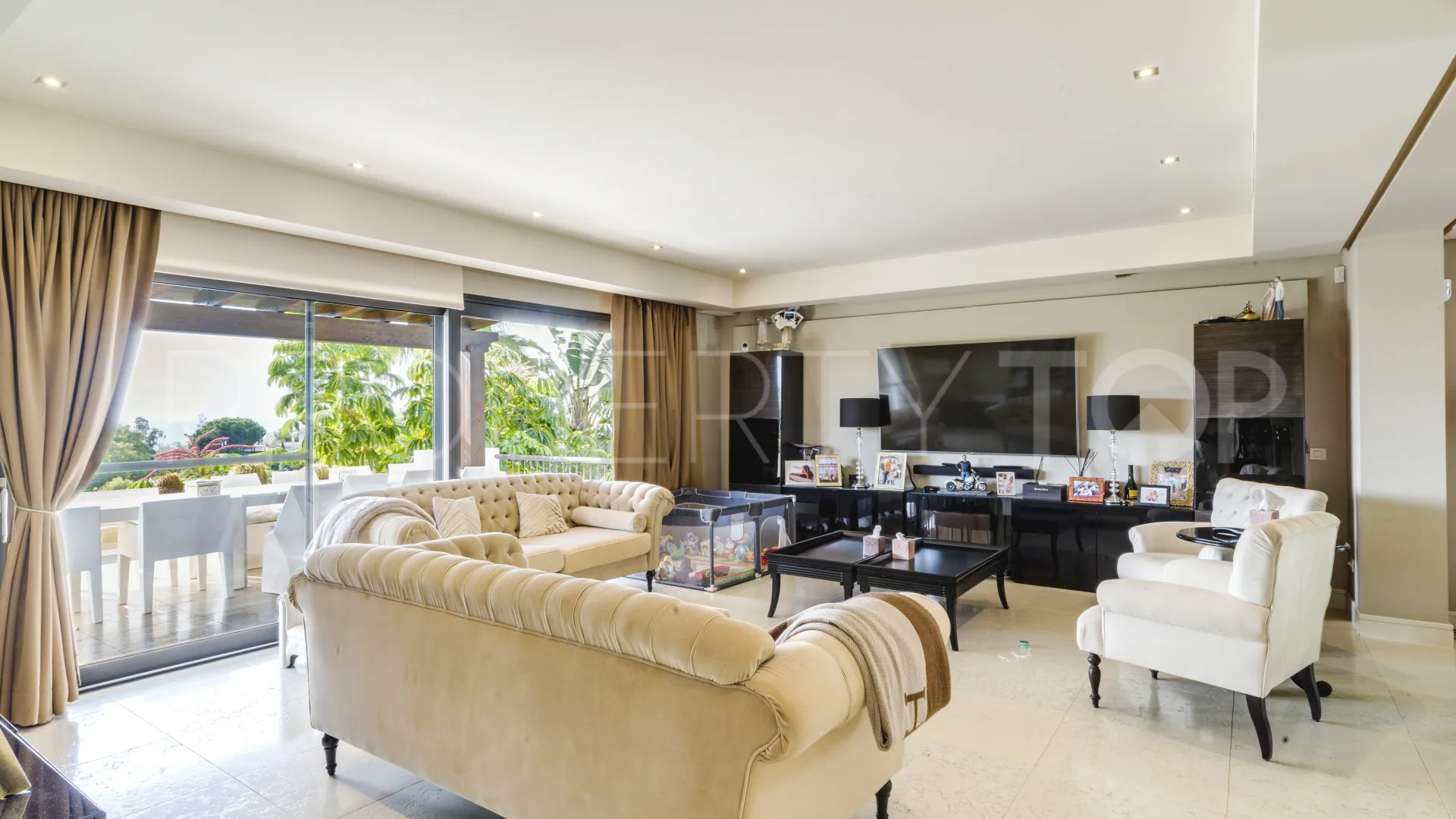 For sale villa in Lomas de Magna Marbella