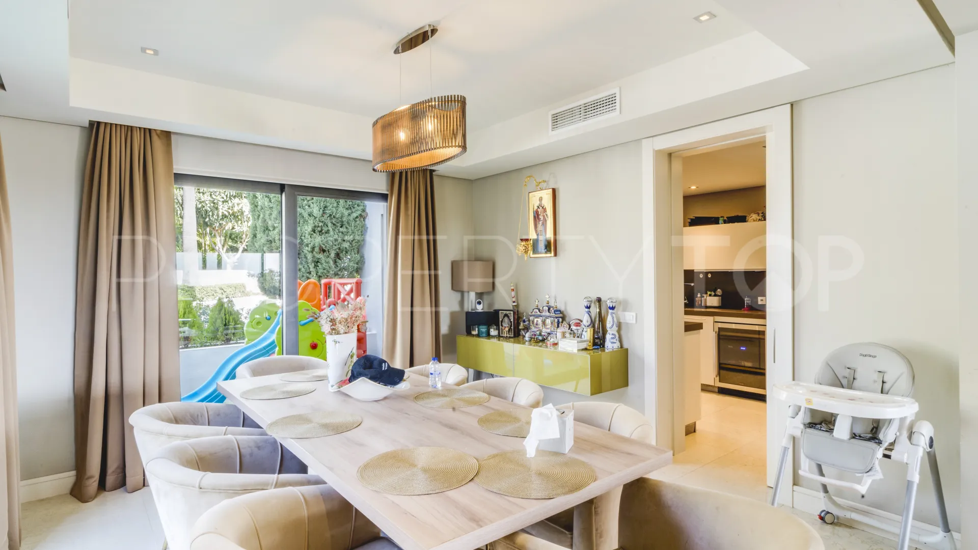 For sale villa in Lomas de Magna Marbella