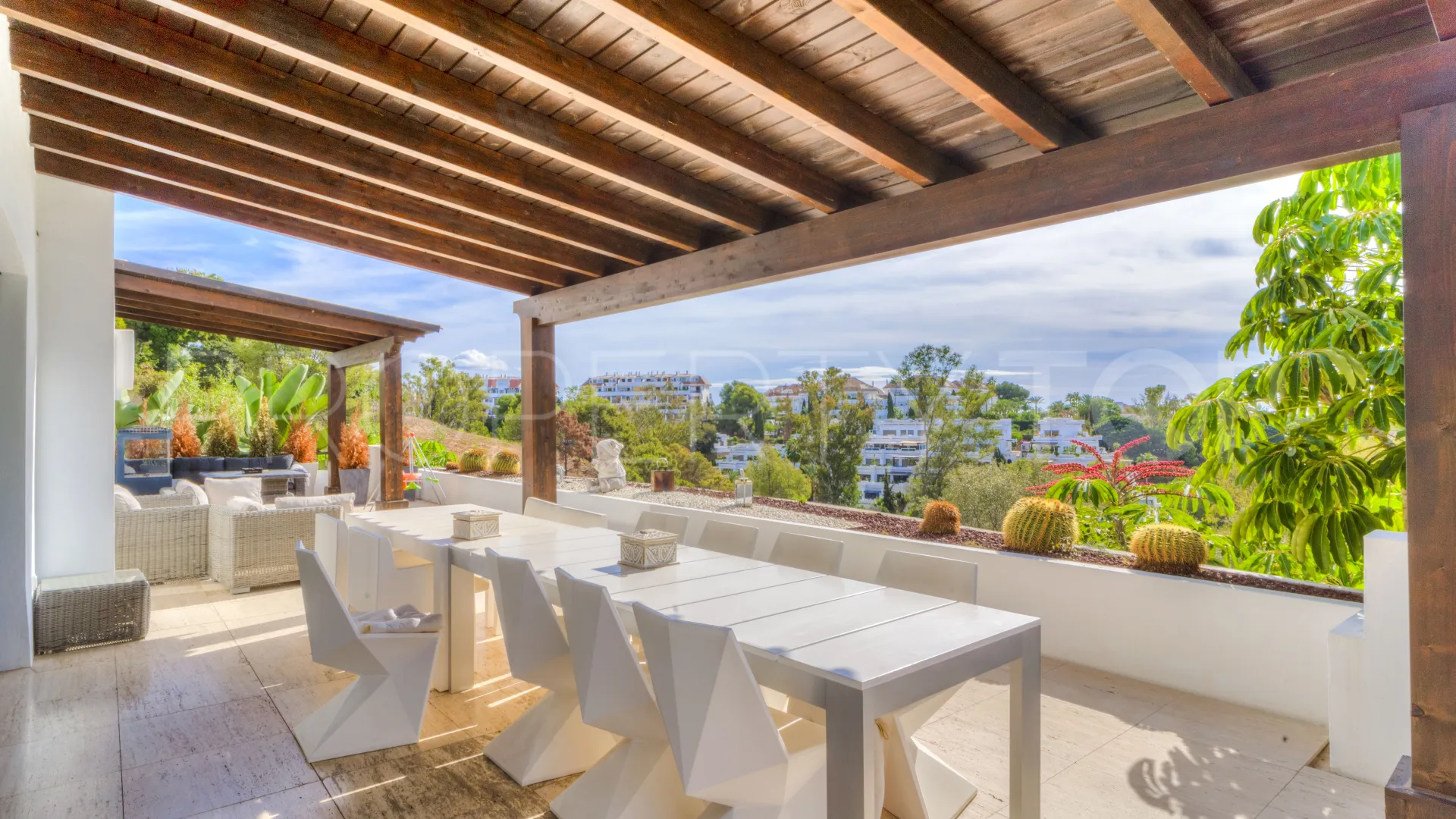 For sale villa in Lomas de Magna Marbella