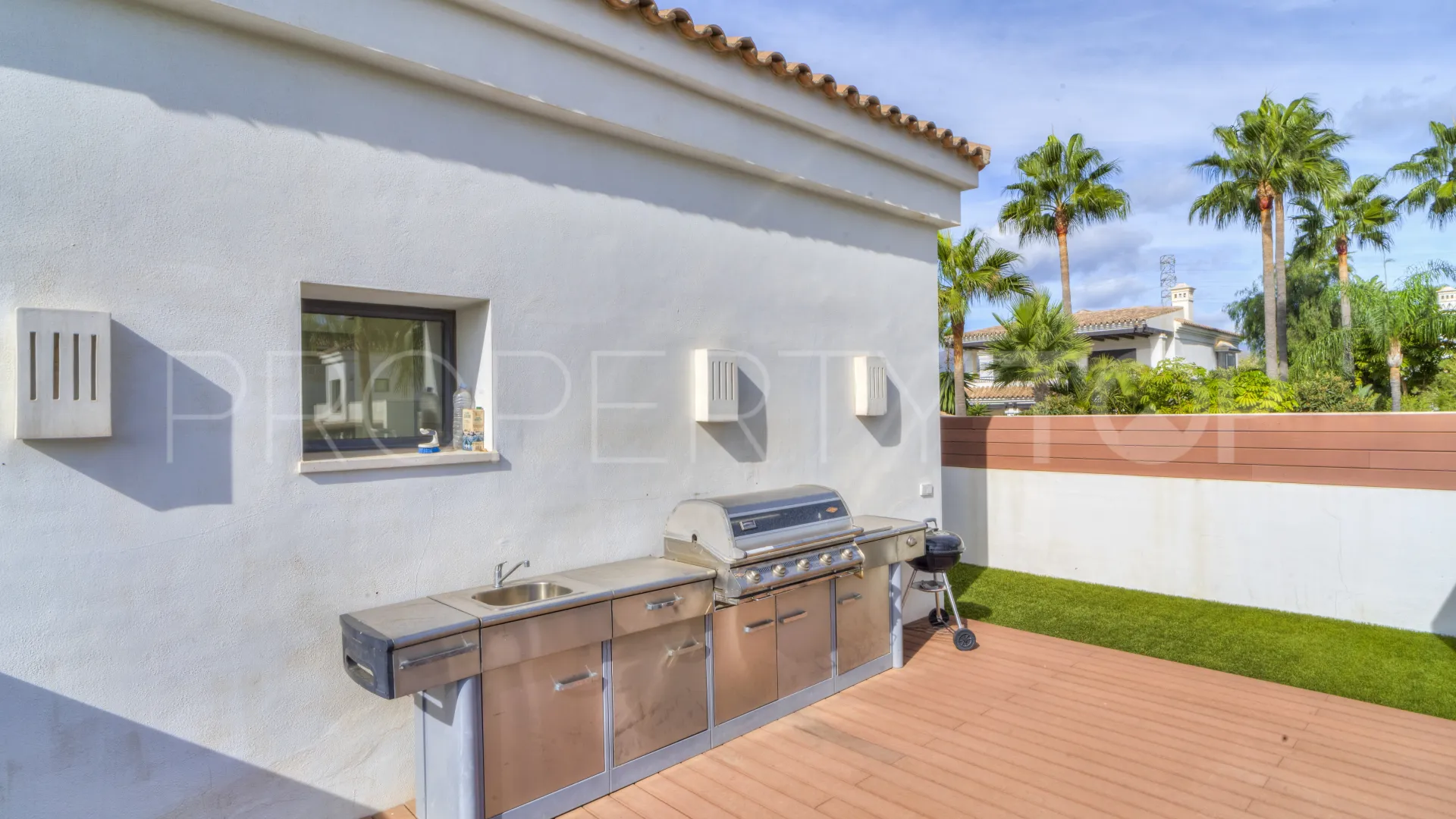 For sale villa in Lomas de Magna Marbella