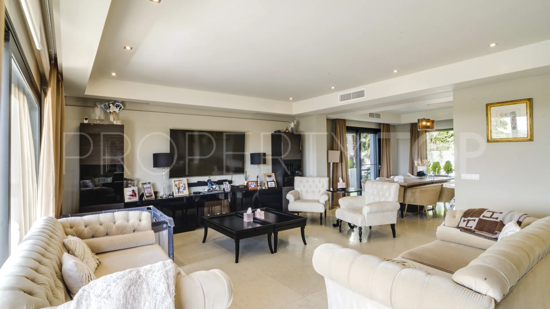 For sale villa in Lomas de Magna Marbella