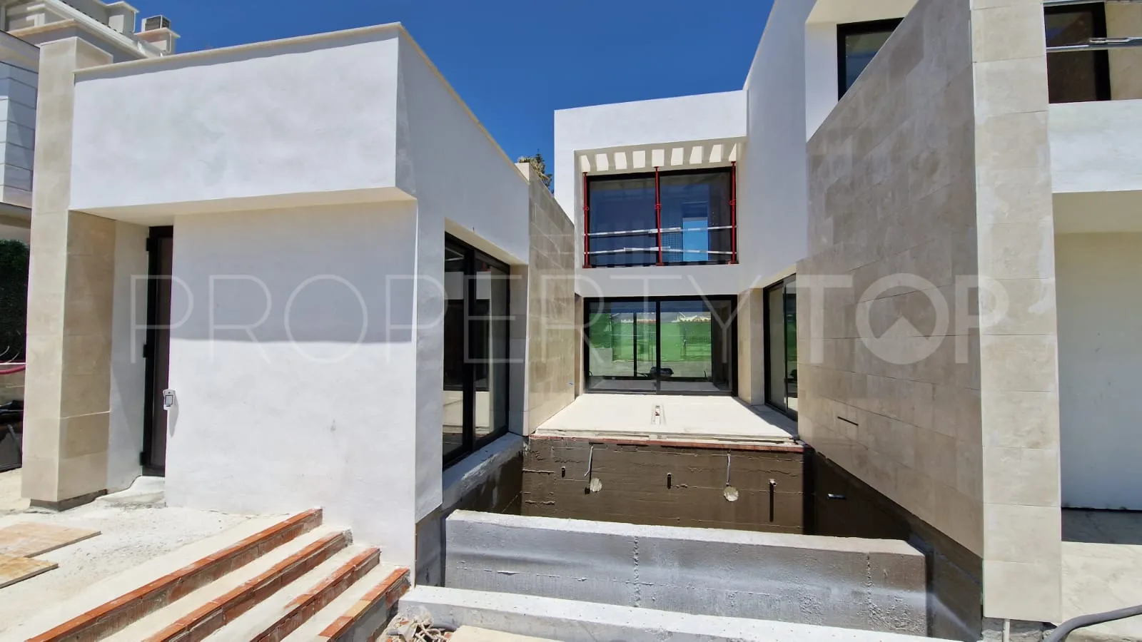 Villa a la venta en Nueva Andalucia