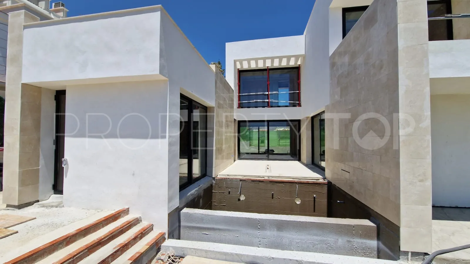 Villa a la venta en Nueva Andalucia