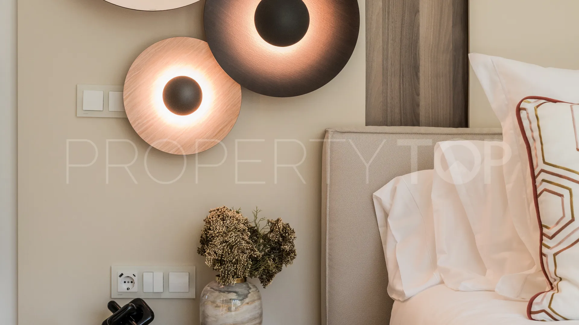 Buy Los Monteros Palm Beach apartment with 3 bedrooms