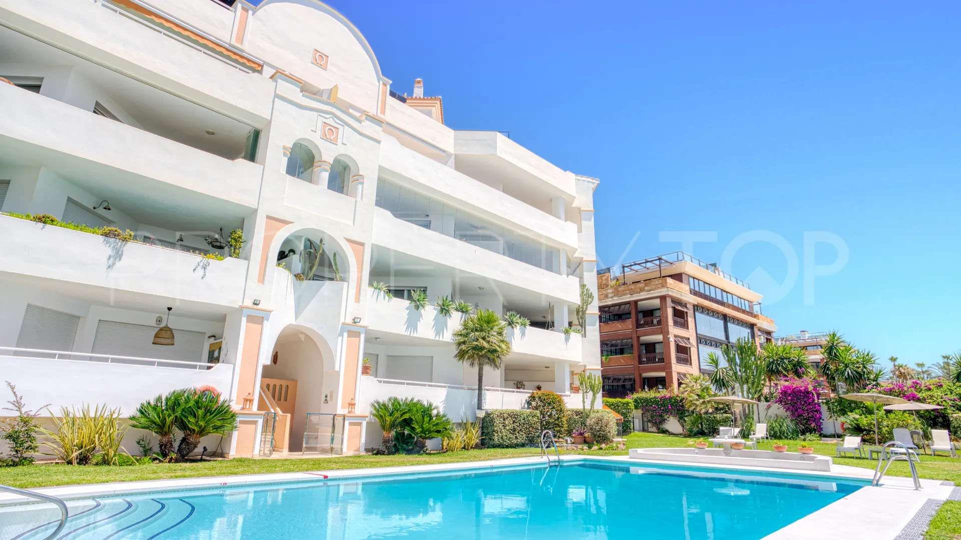 Apartamento en venta con 2 dormitorios en La Herradura