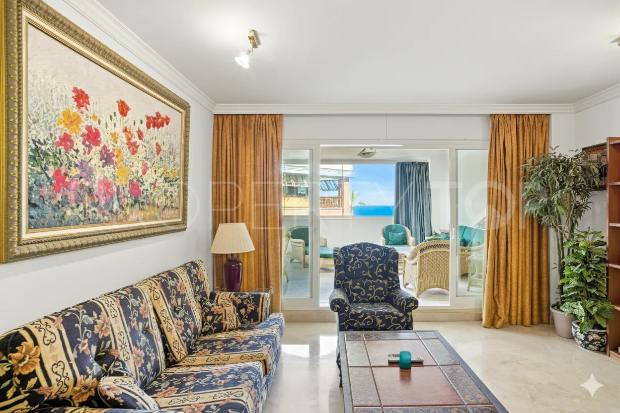 Apartamento en venta con 2 dormitorios en La Herradura