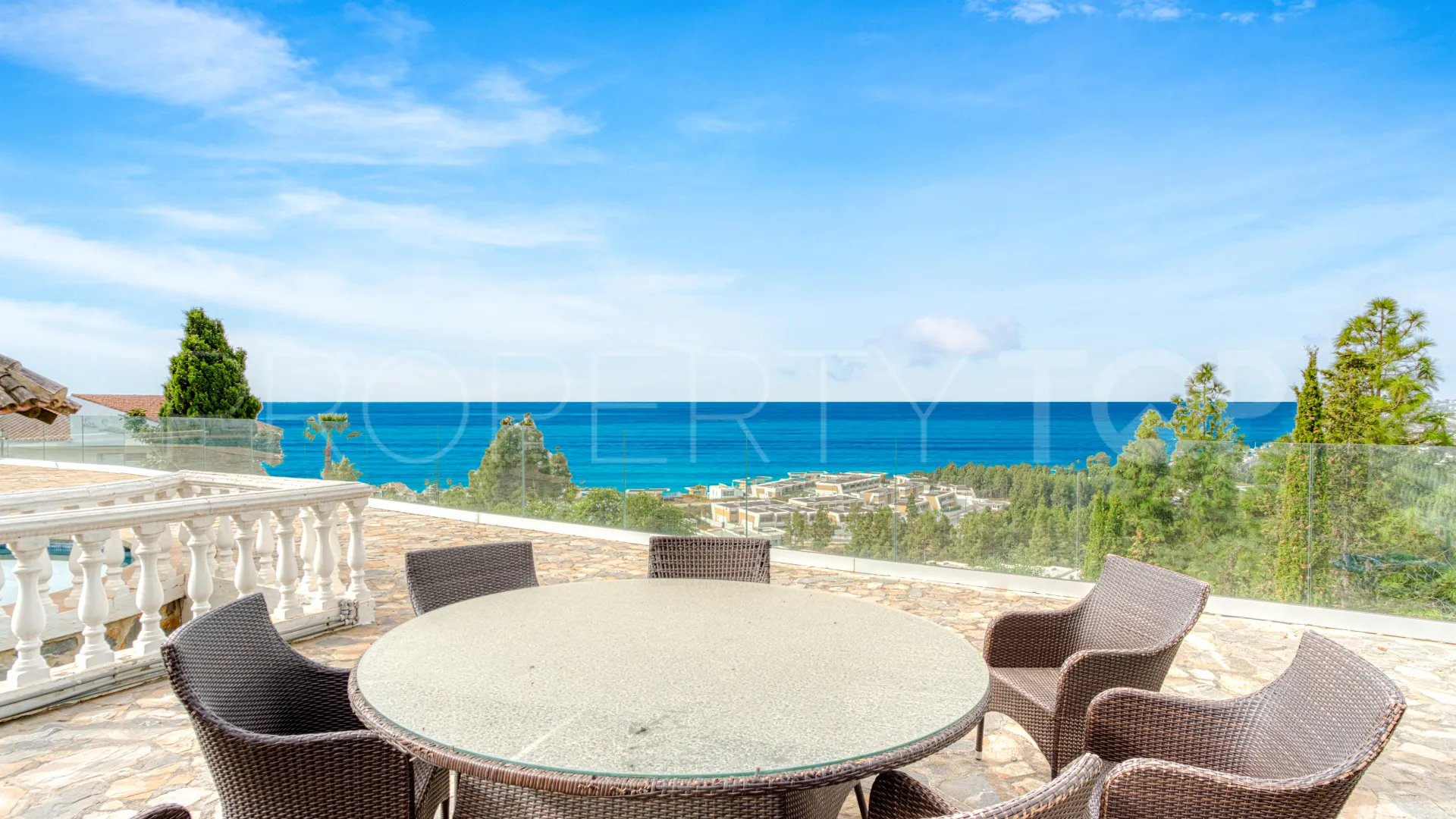 Villa en venta de 5 dormitorios en El Chaparral