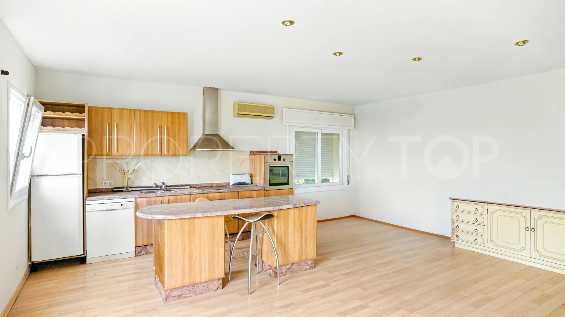 Villa en venta de 5 dormitorios en El Chaparral
