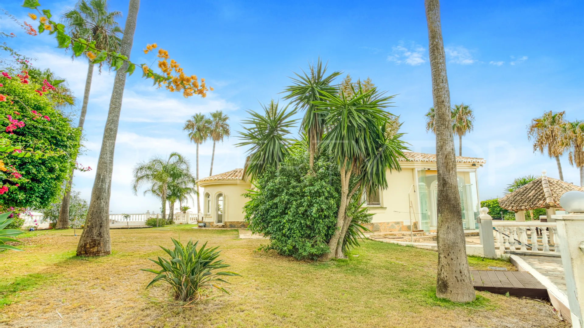 Villa en venta de 5 dormitorios en El Chaparral