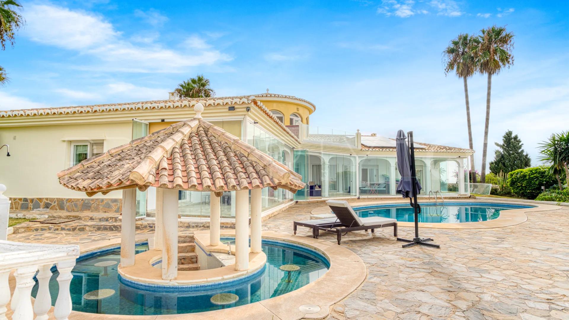 Villa en venta de 5 dormitorios en El Chaparral