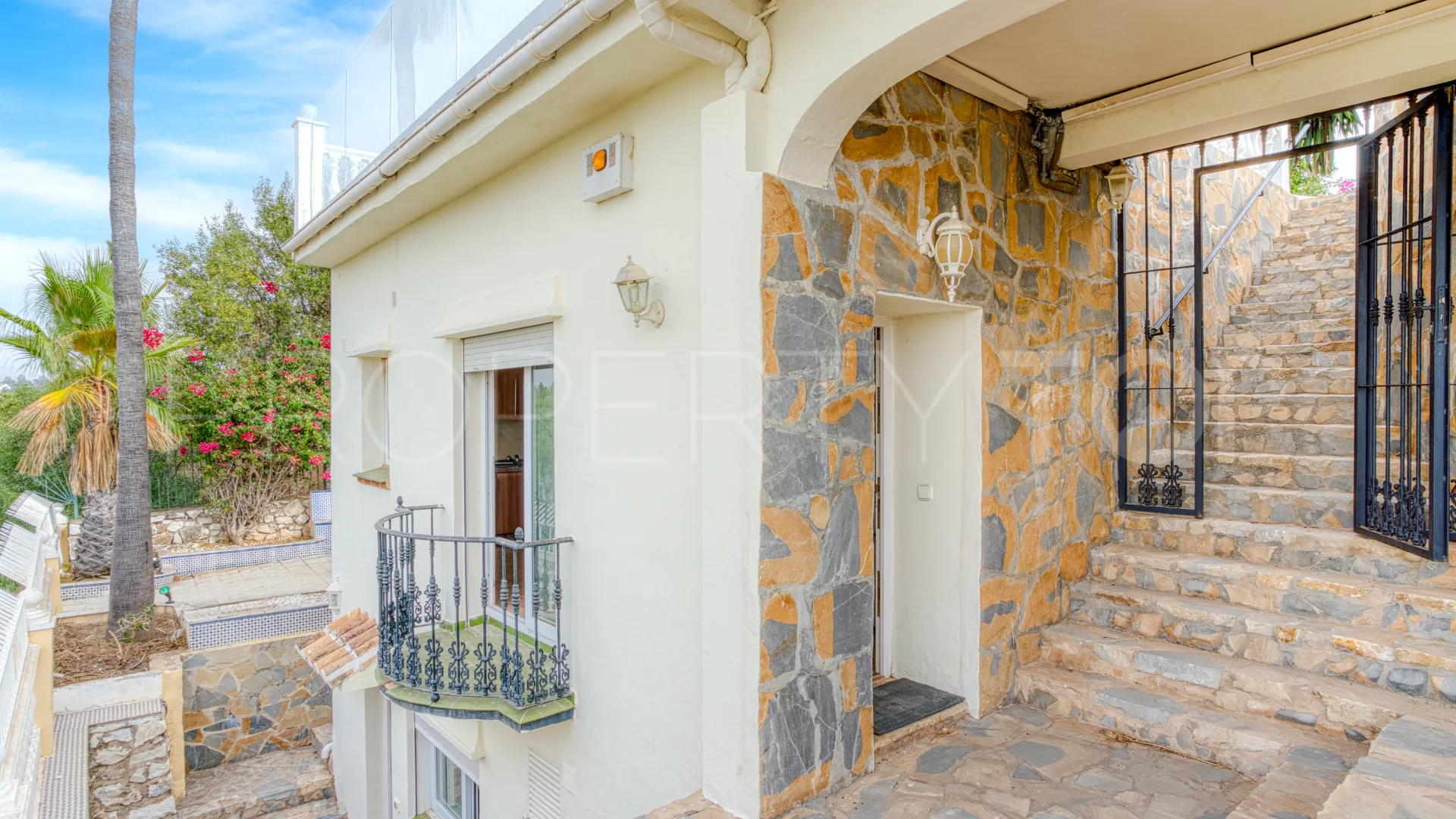 Villa en venta de 5 dormitorios en El Chaparral