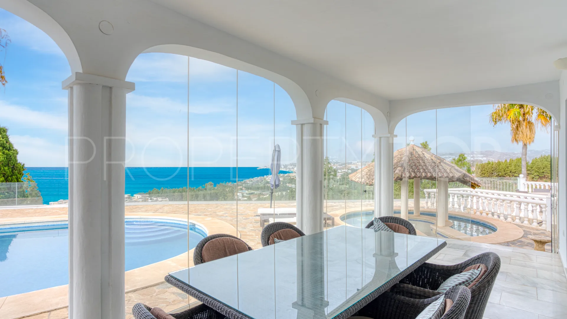 Villa en venta de 5 dormitorios en El Chaparral
