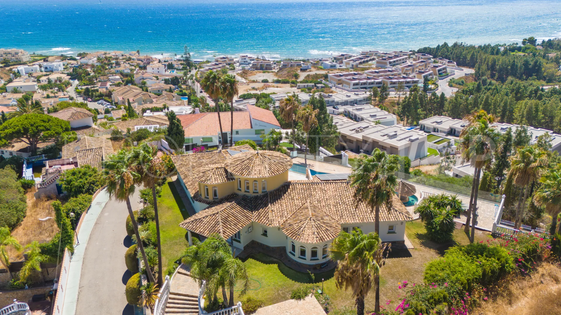 Villa en venta de 5 dormitorios en El Chaparral
