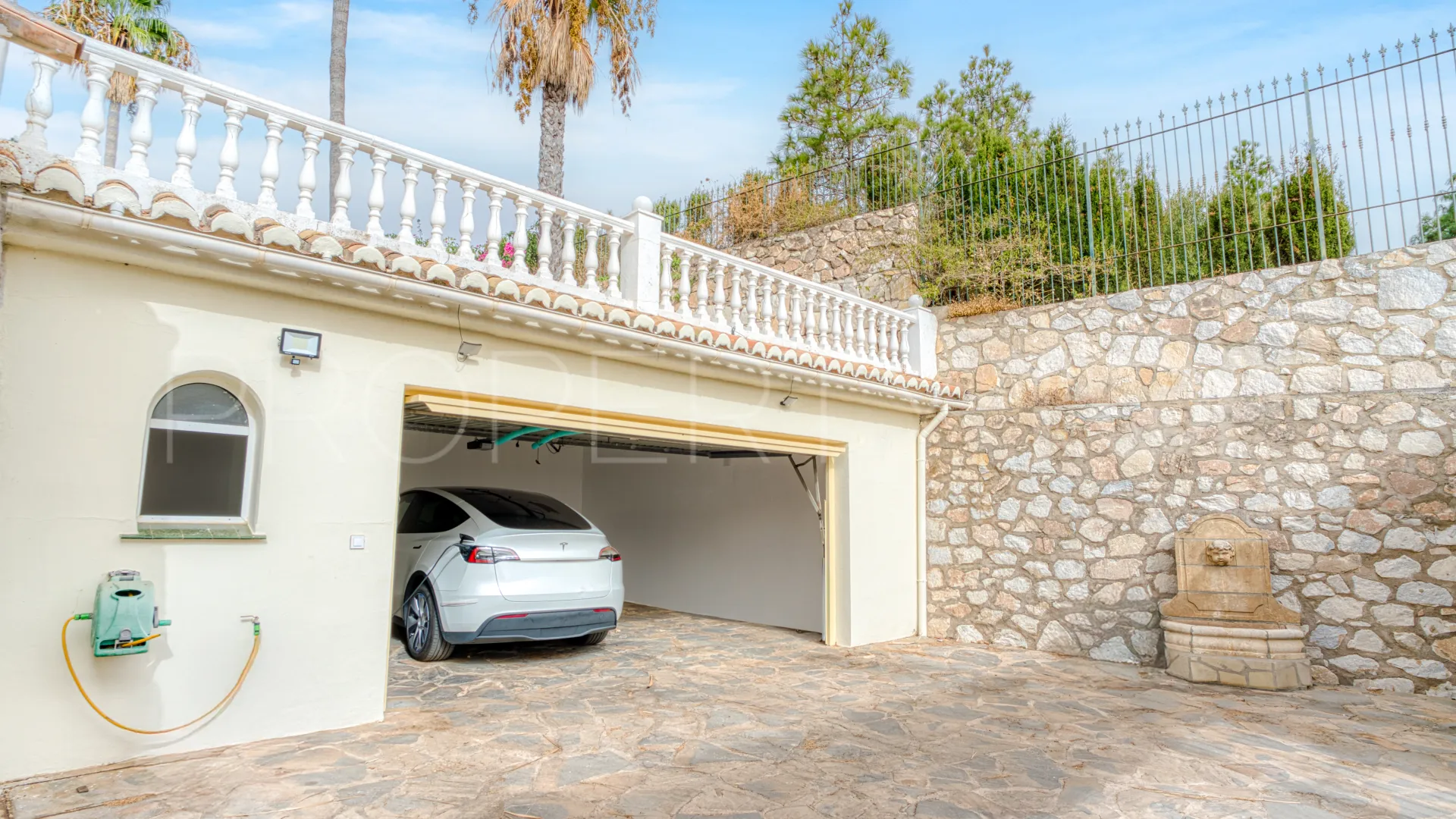 Villa en venta de 5 dormitorios en El Chaparral