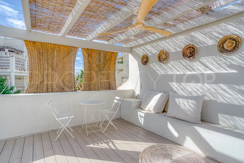 For sale 3 bedrooms town house in Agra Residencial