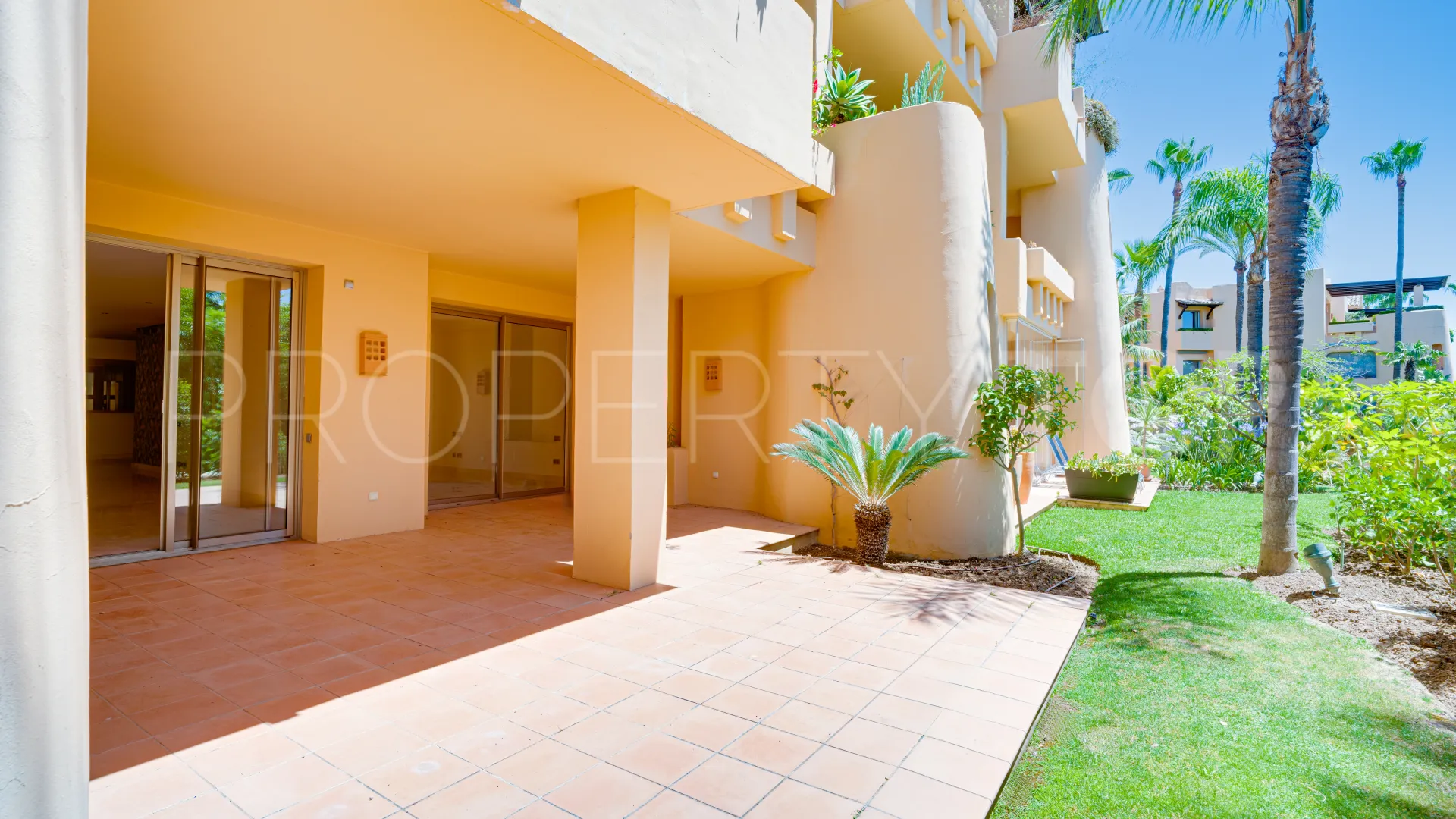 For sale ground floor apartment in Mansion Club