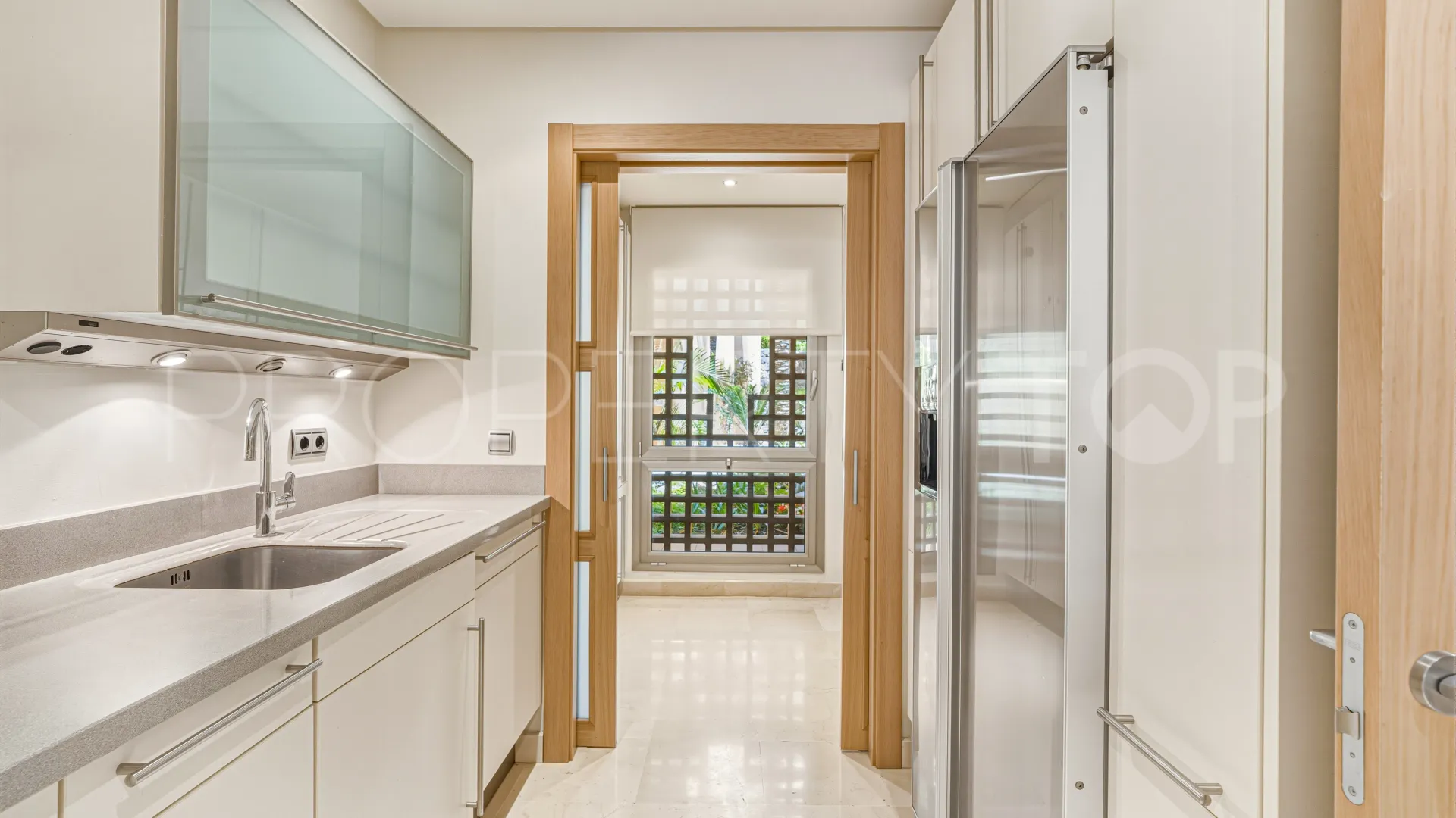 For sale ground floor apartment in Mansion Club