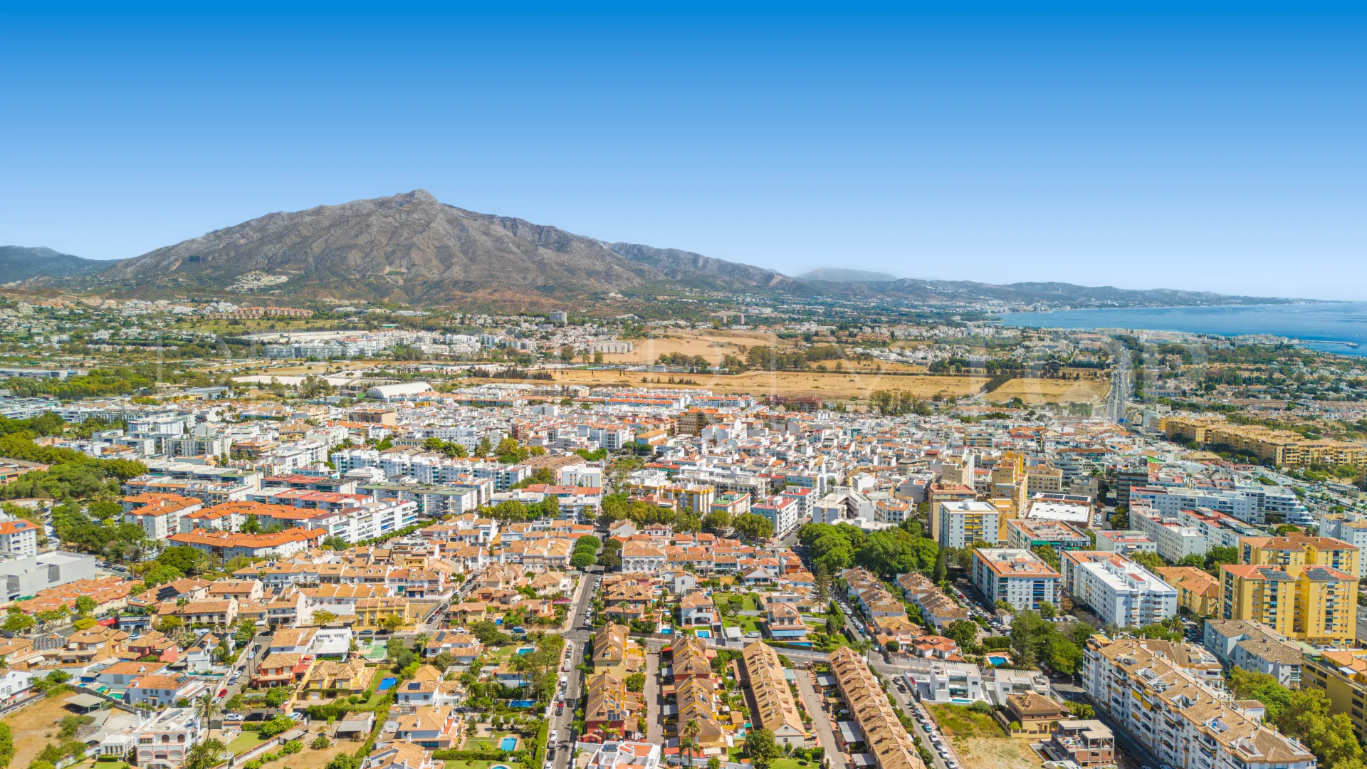 Adosado en venta en San Pedro de Alcantara de 5 dormitorios