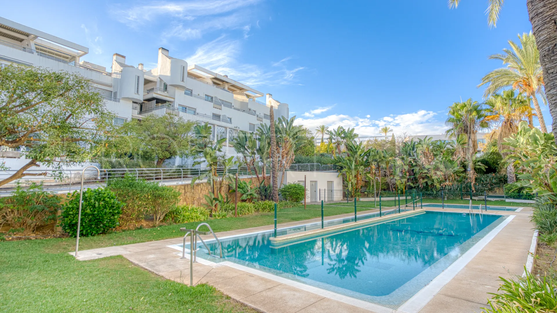 Cala de Mijas, atico duplex a la venta con 3 dormitorios