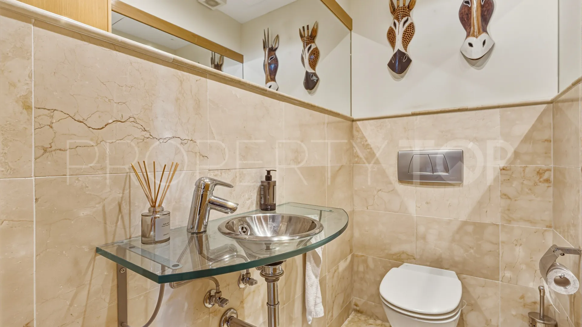 Lomas de los Monteros, apartamento planta baja en venta