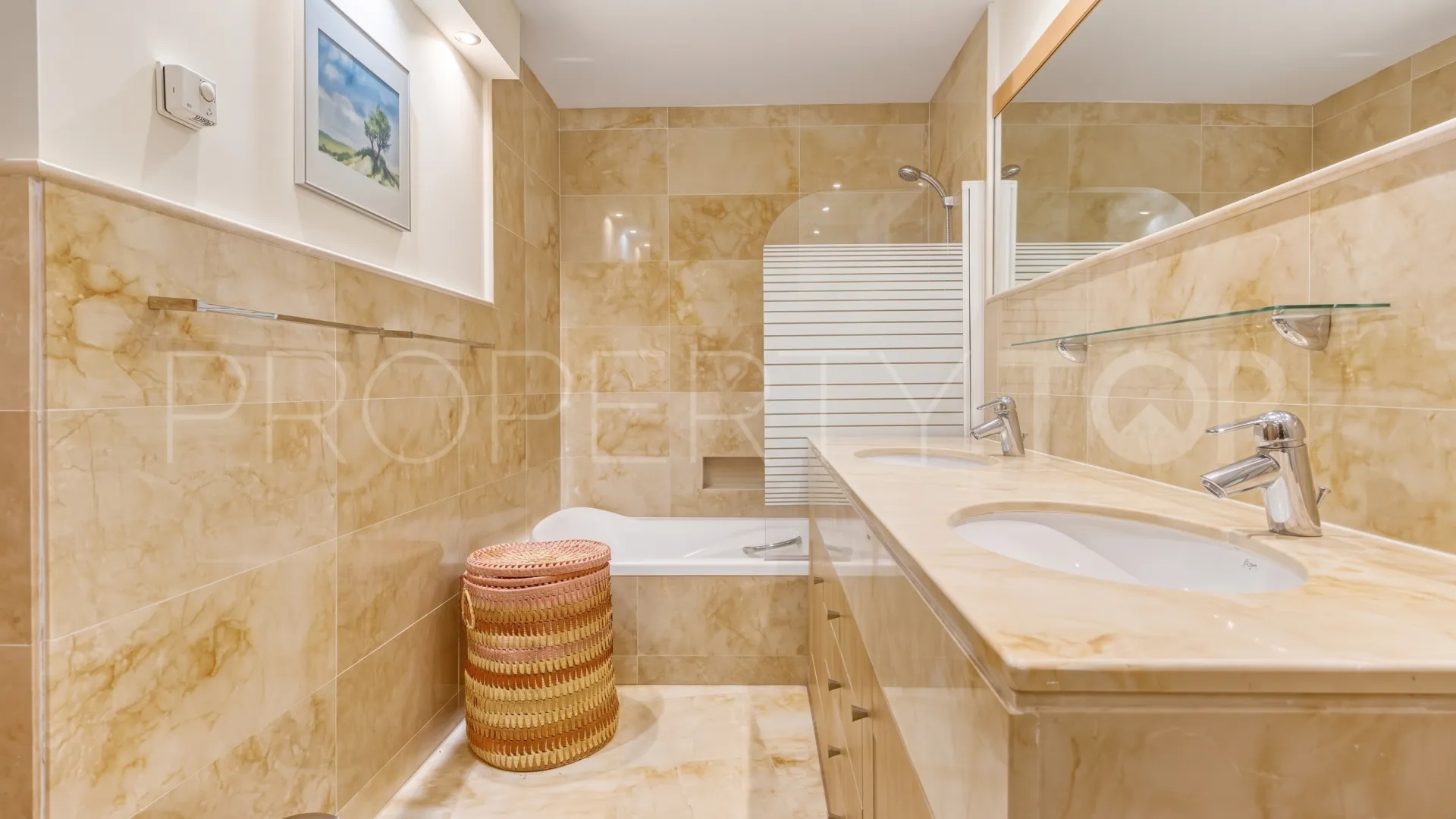 Lomas de los Monteros, apartamento planta baja en venta