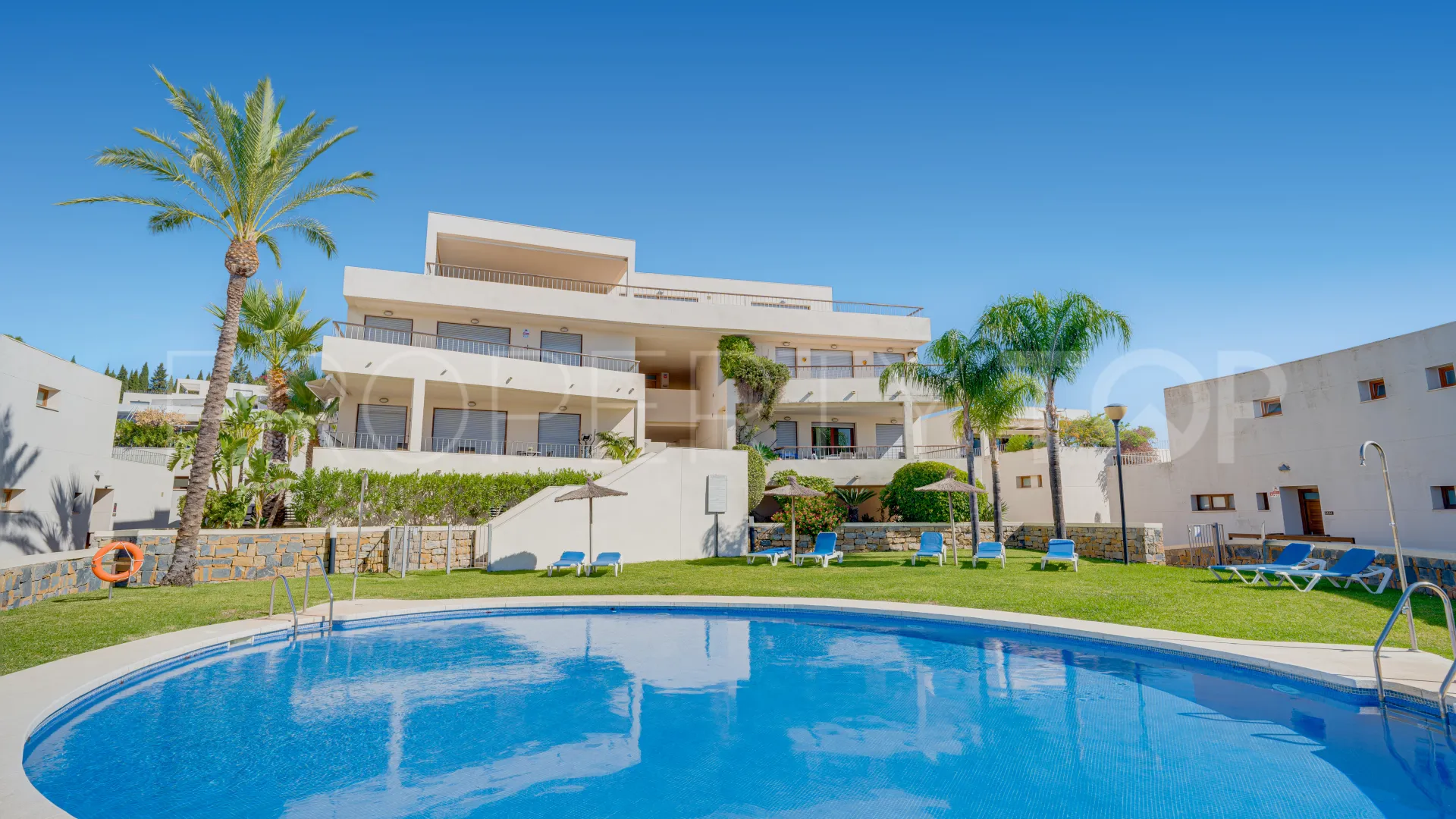 Lomas de los Monteros, apartamento planta baja en venta