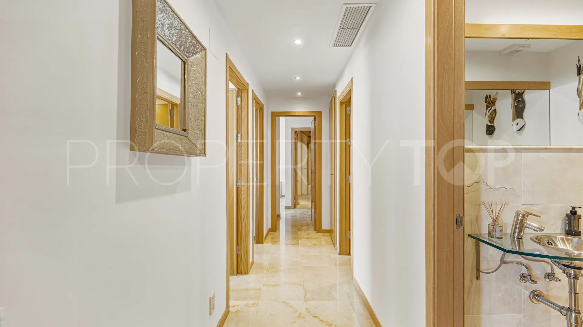 Lomas de los Monteros, apartamento planta baja en venta