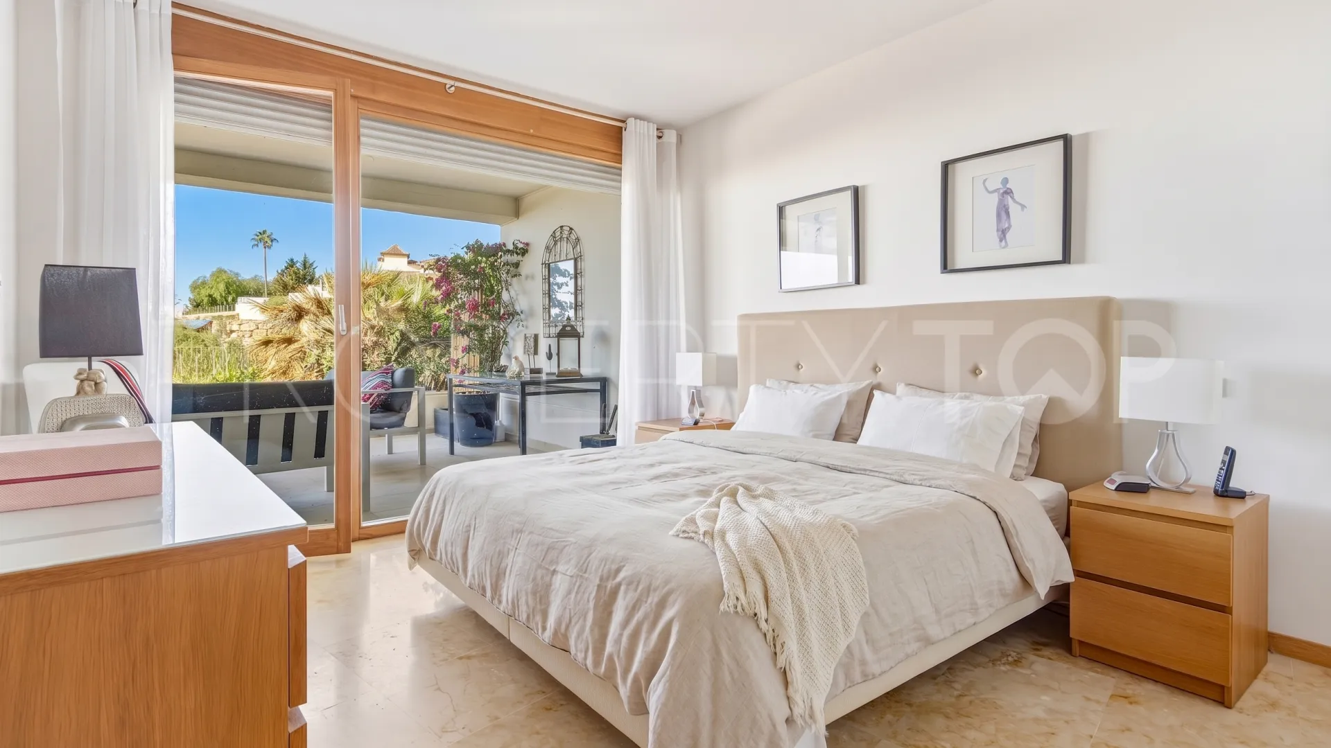 Lomas de los Monteros, apartamento planta baja en venta