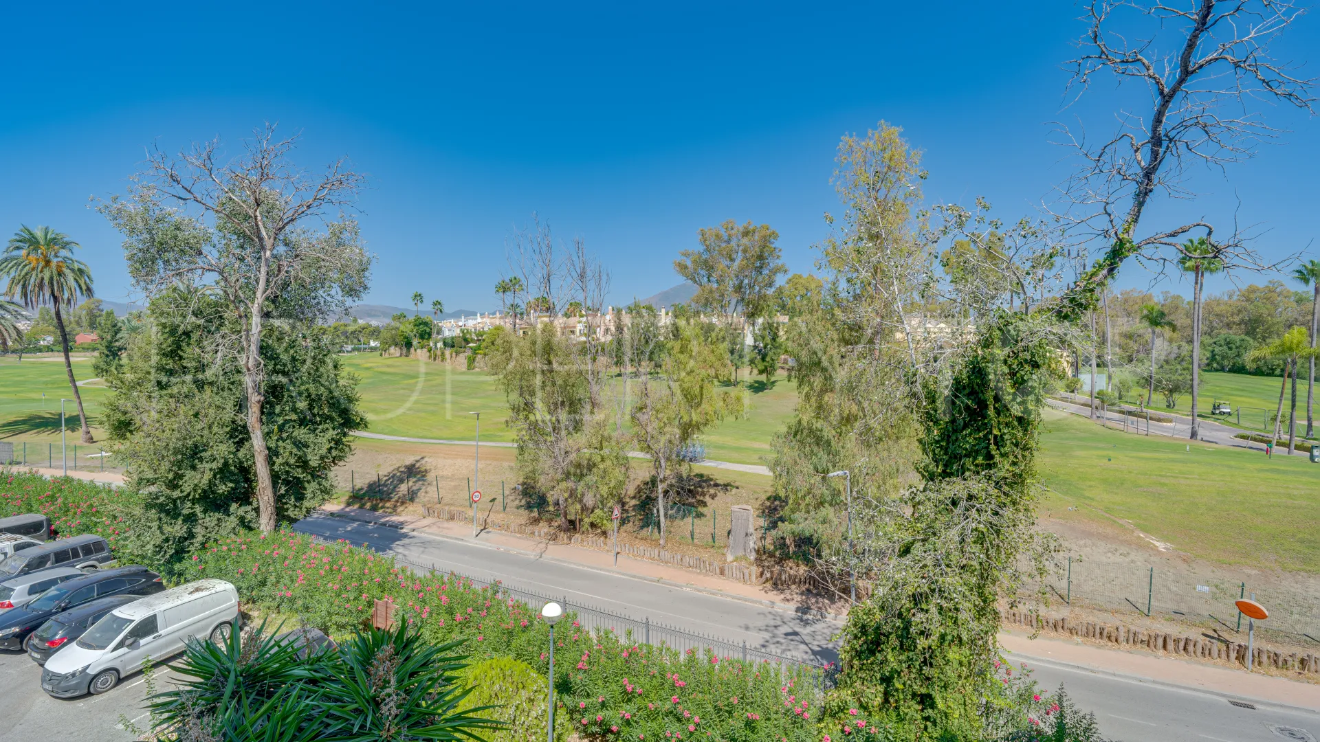 2 bedrooms apartment for sale in Campos de Guadalmina