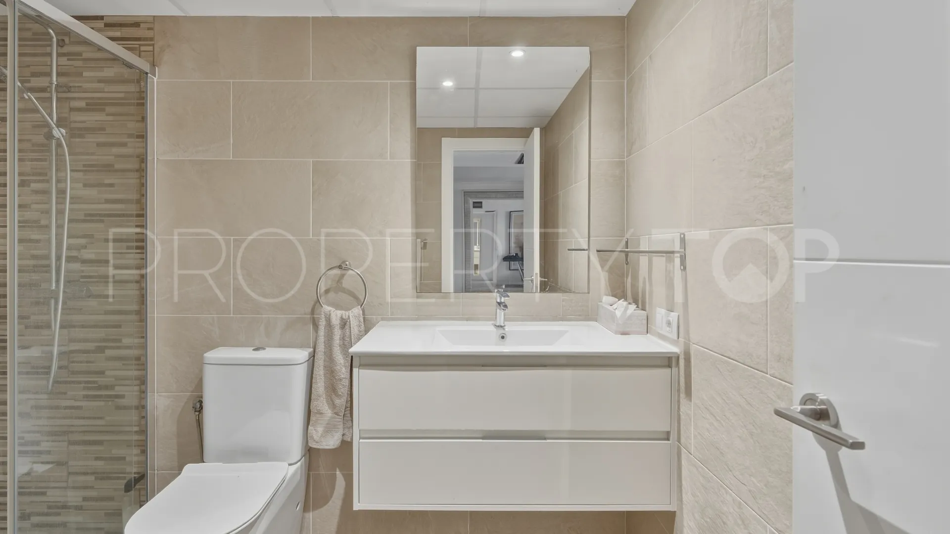 2 bedrooms apartment for sale in Campos de Guadalmina