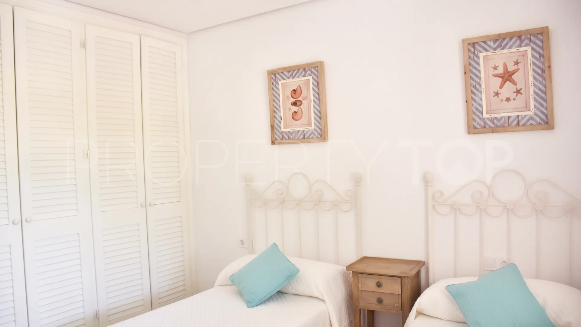 3 bedrooms apartment for sale in Golden Beach