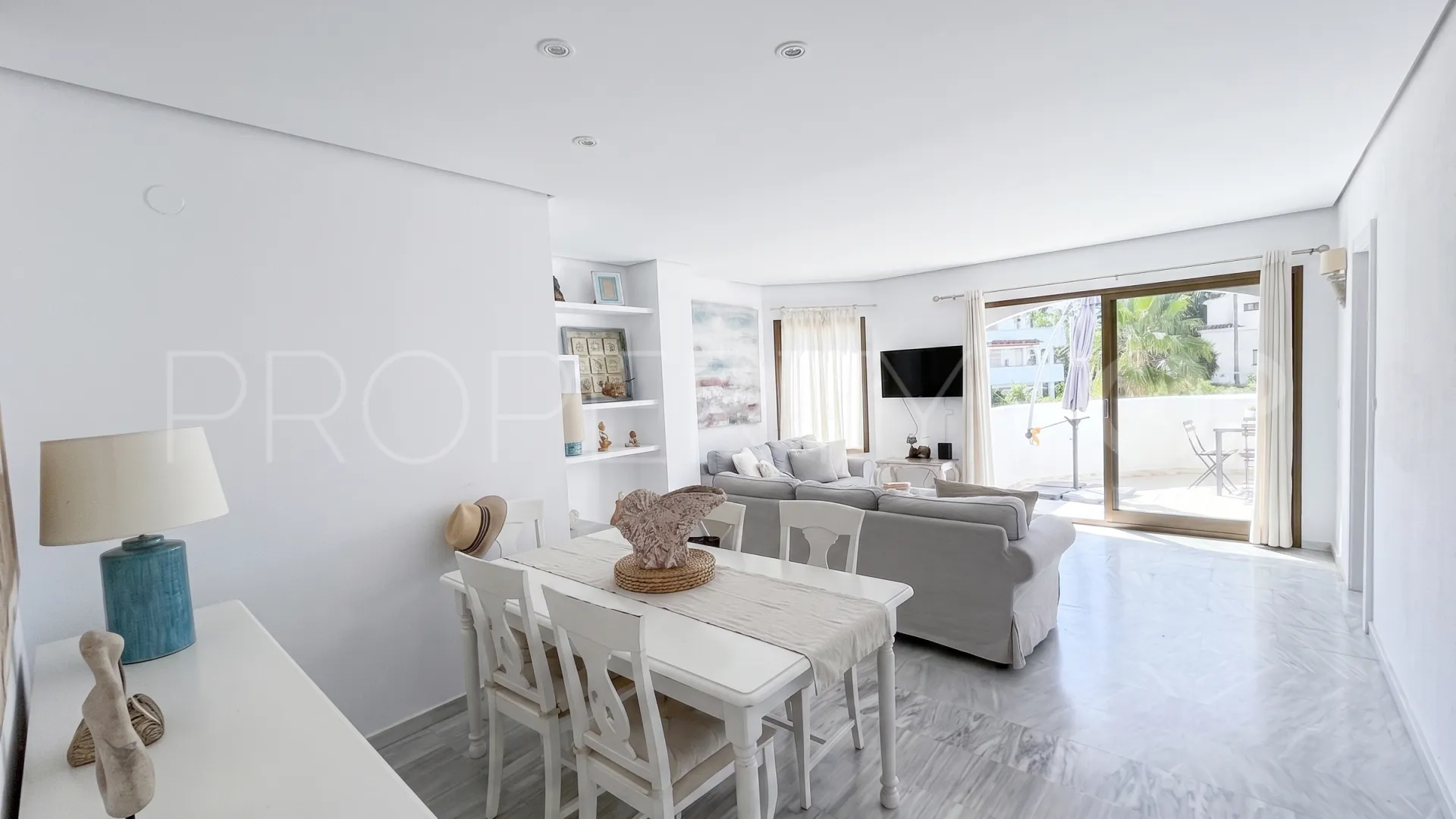 3 bedrooms apartment for sale in Golden Beach