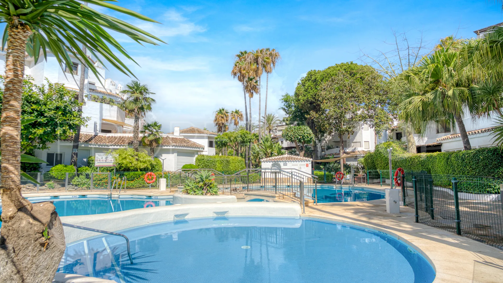 3 bedrooms apartment for sale in Golden Beach