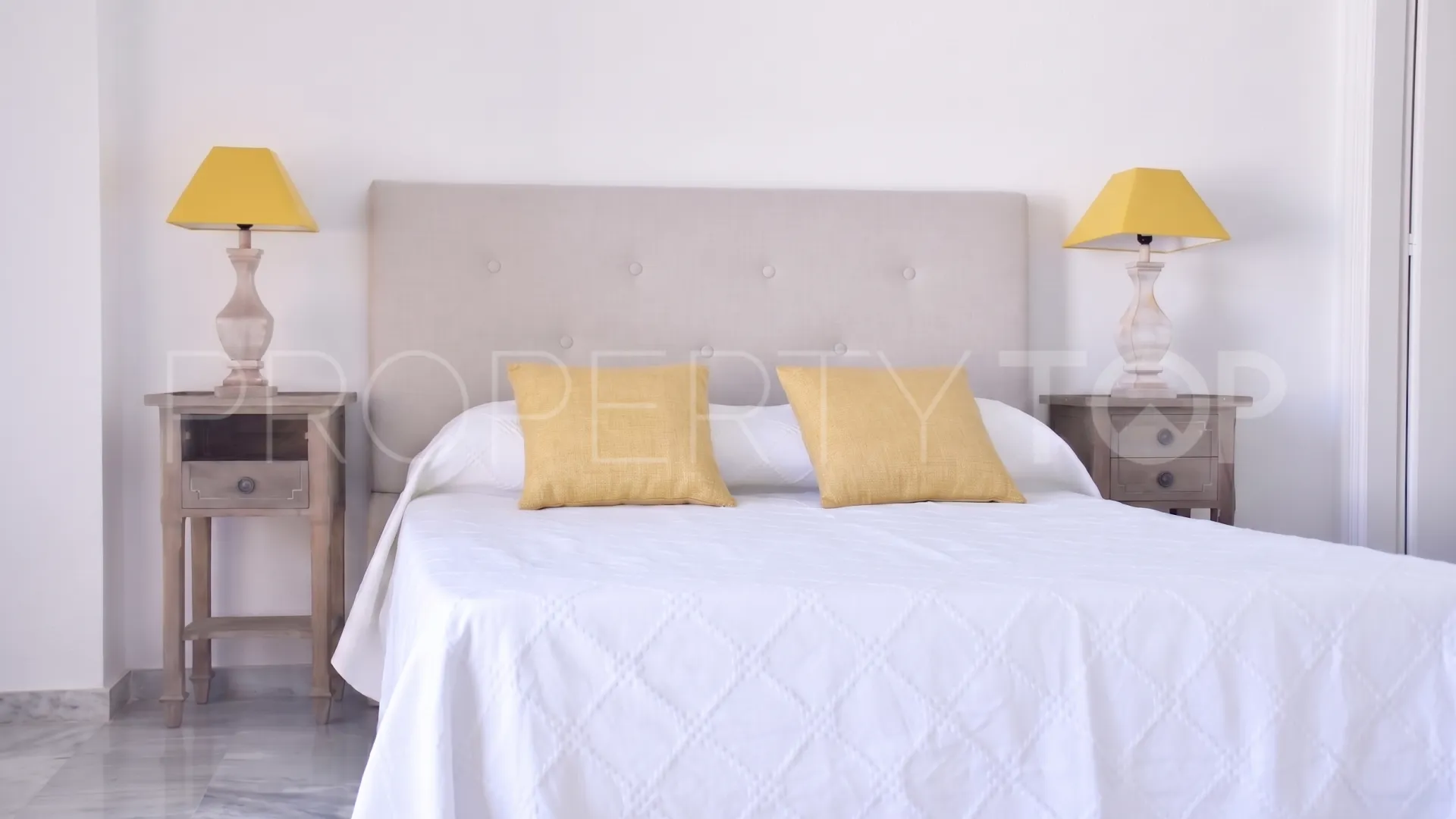 3 bedrooms apartment for sale in Golden Beach