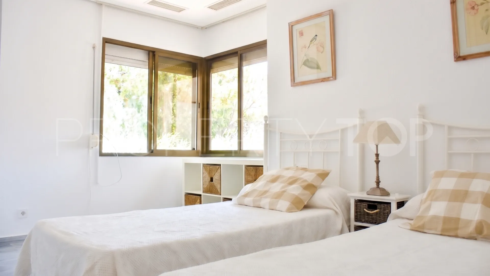 3 bedrooms apartment for sale in Golden Beach