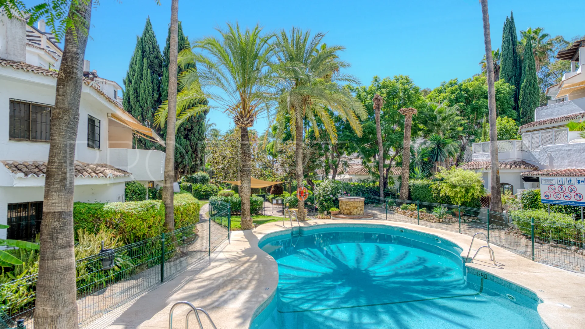 3 bedrooms apartment for sale in Golden Beach