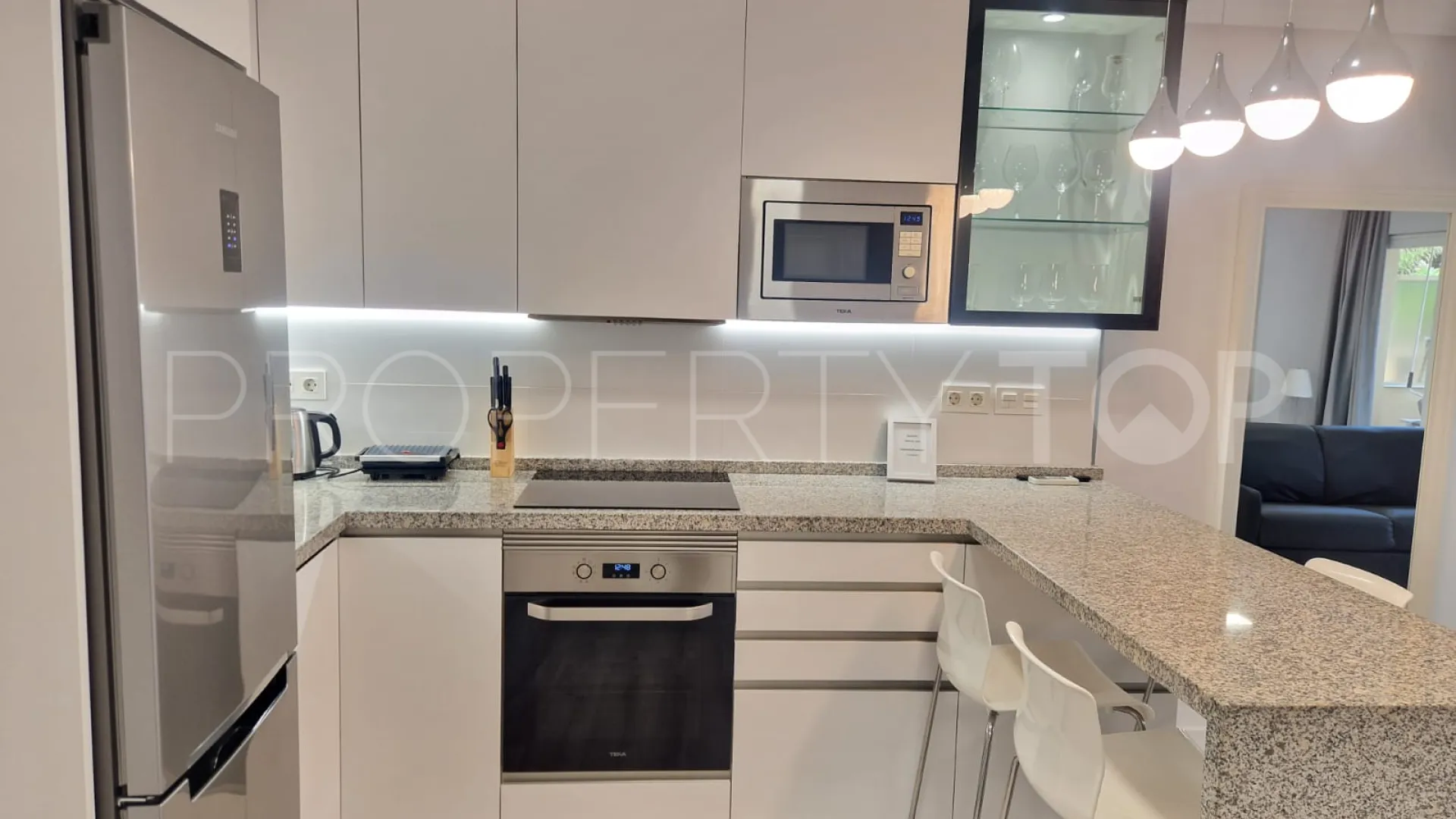 For sale Elviria Playa 1 bedroom ground floor apartment