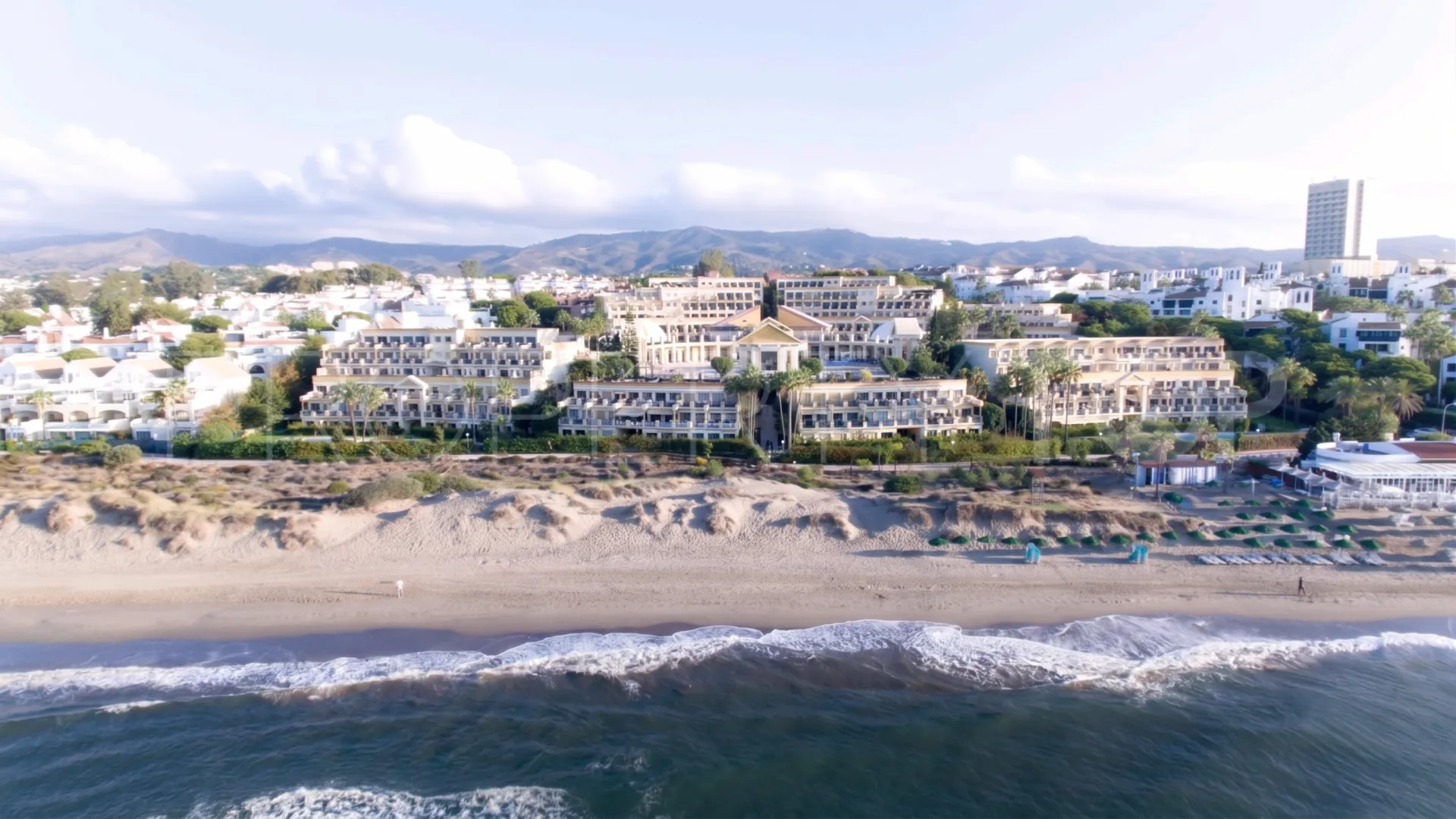 For sale Elviria Playa 1 bedroom ground floor apartment
