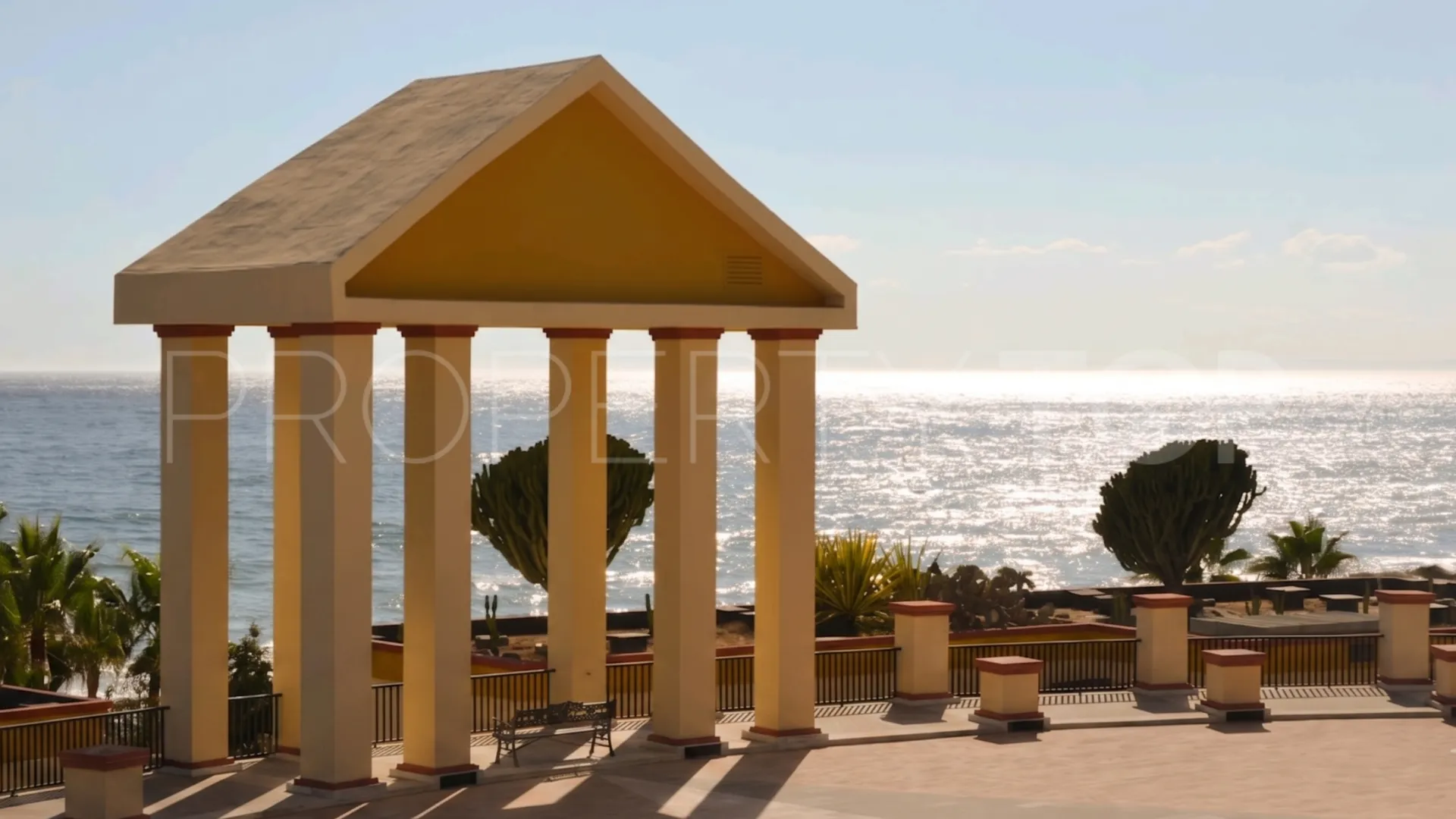 For sale Elviria Playa 1 bedroom ground floor apartment