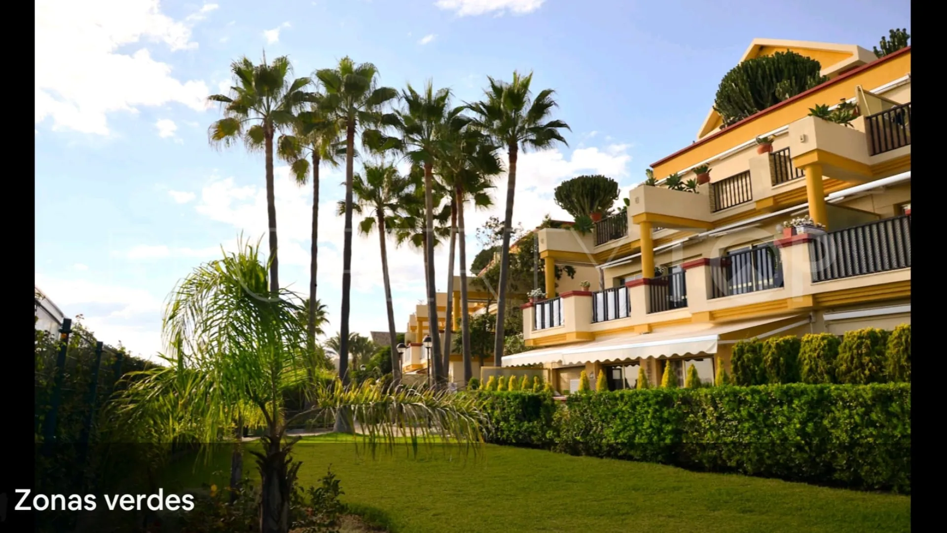 For sale Elviria Playa 1 bedroom ground floor apartment