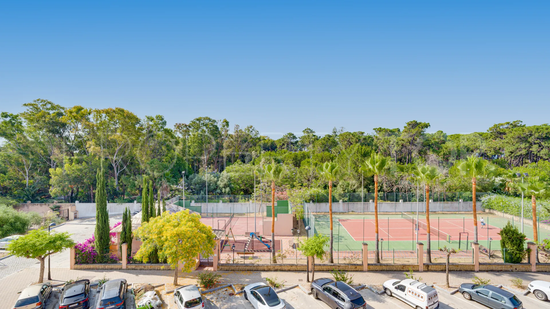 Atico duplex con 4 dormitorios en venta en Hacienda del Sol