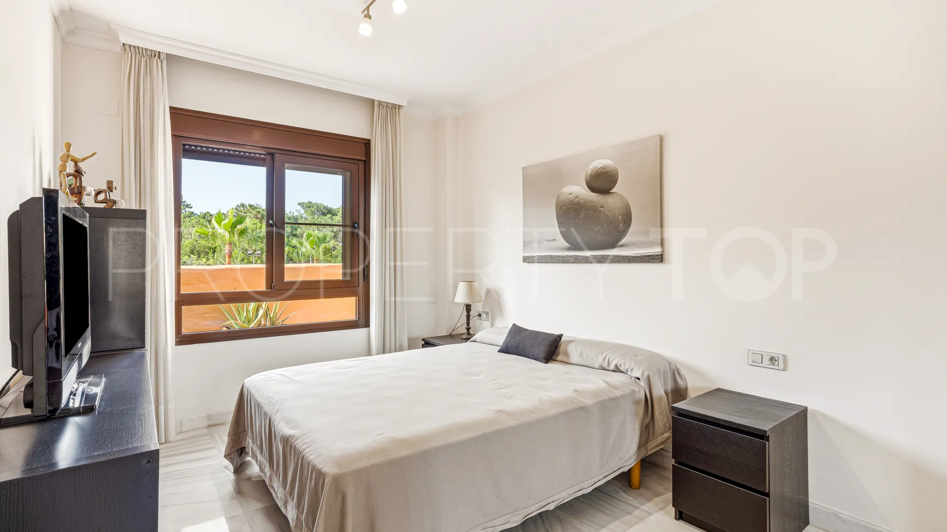Atico duplex con 4 dormitorios en venta en Hacienda del Sol