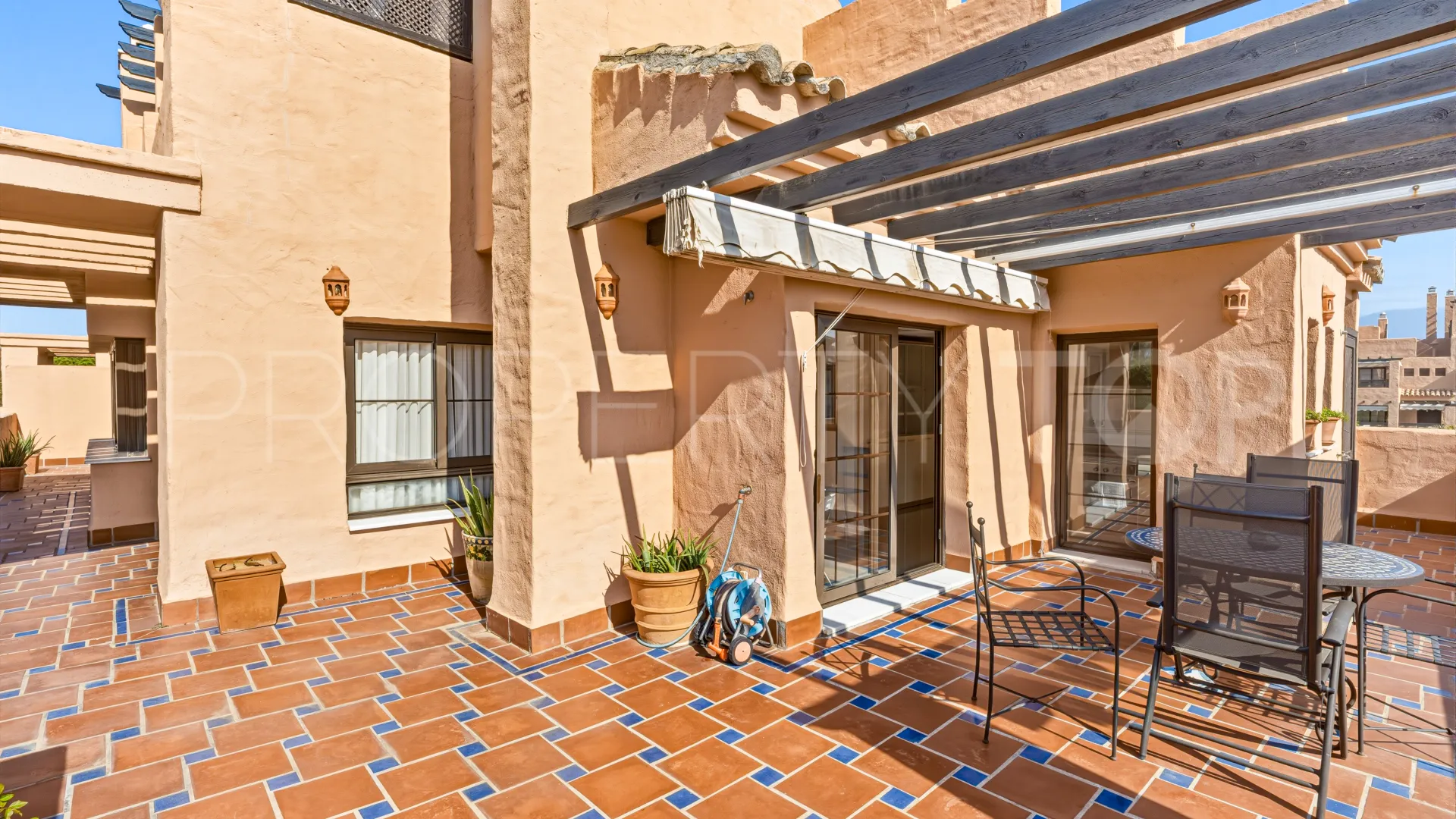 Atico duplex con 4 dormitorios en venta en Hacienda del Sol